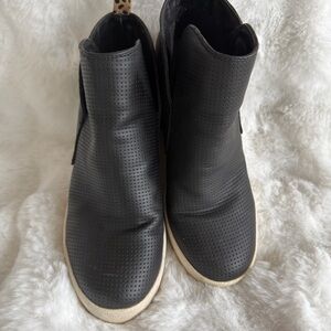 Qupid Black Perforated Wedges